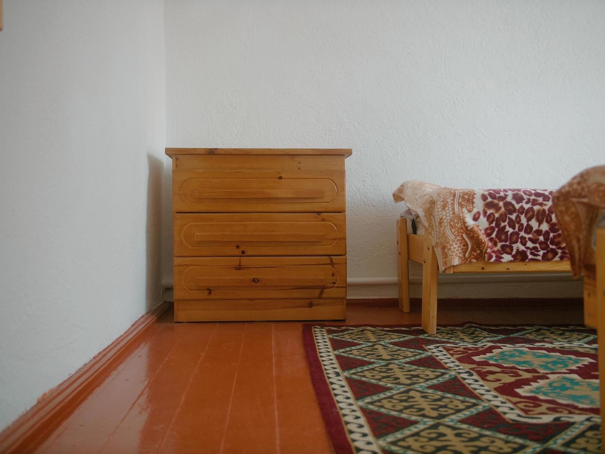 Guesthouse Alakol Karakol Luaran gambar