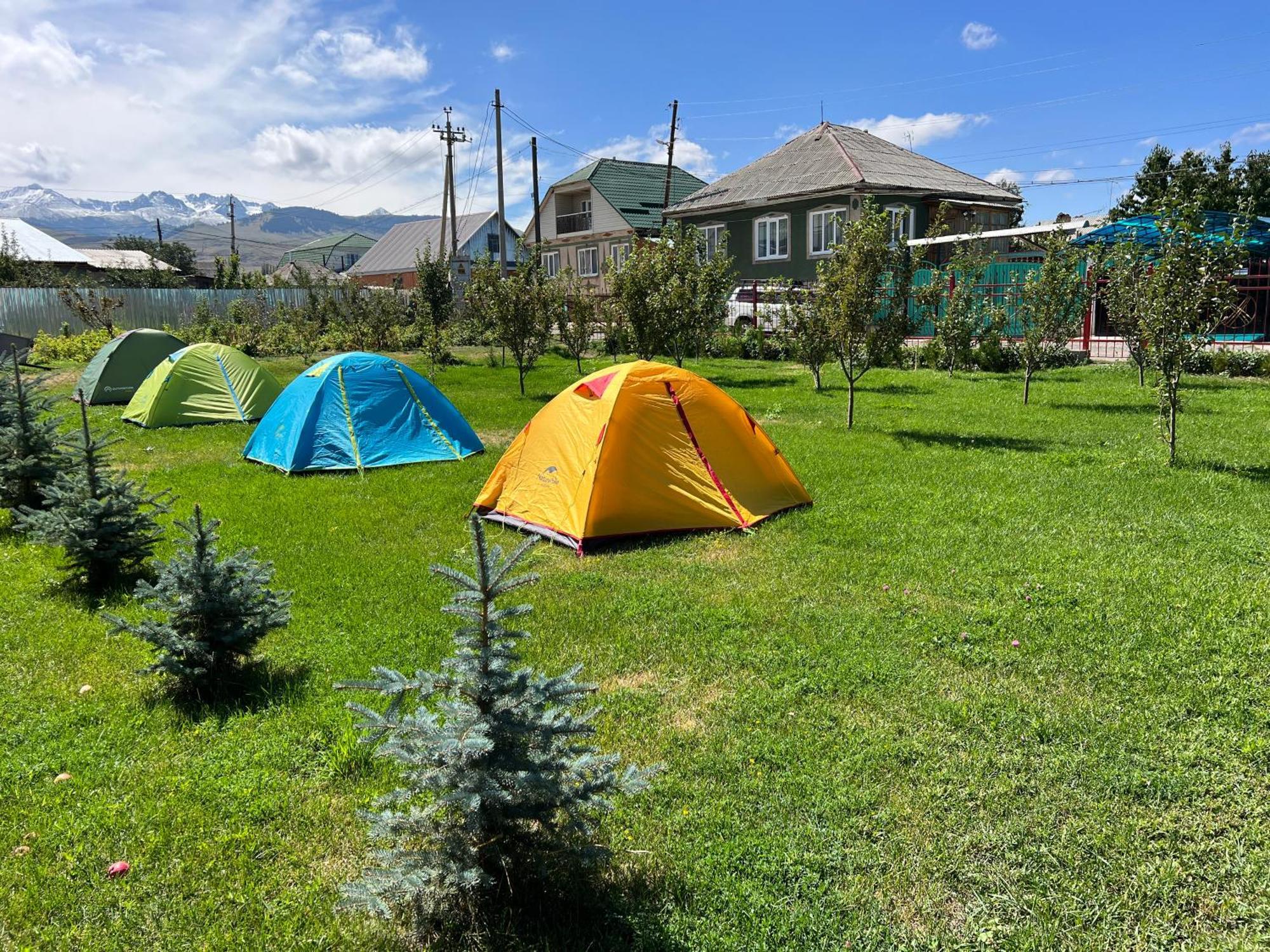 Guesthouse Alakol Karakol Luaran gambar